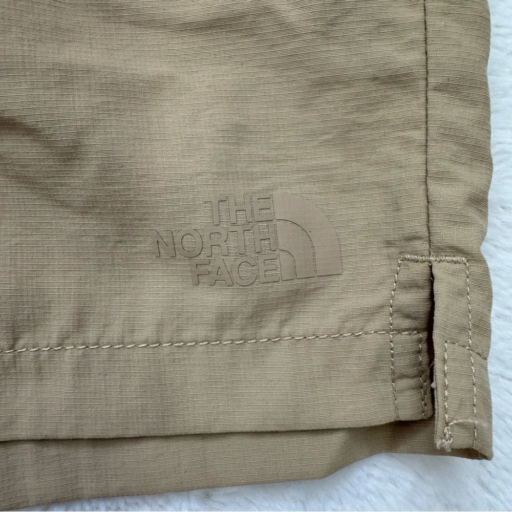 The North Face Shorts Men’s 2XL XXL Pull‎ On Adventure Khaki Stone Active Hiking